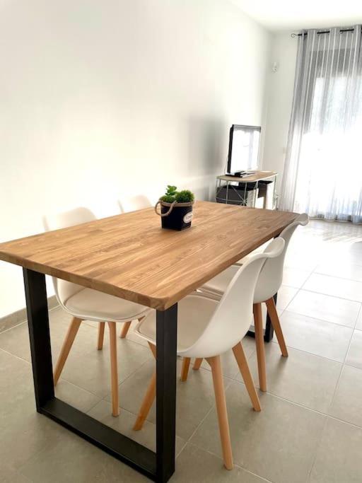 Апартаменти Apartamento Con Patio Y Jacuzzi Privado Калафат Екстер'єр фото