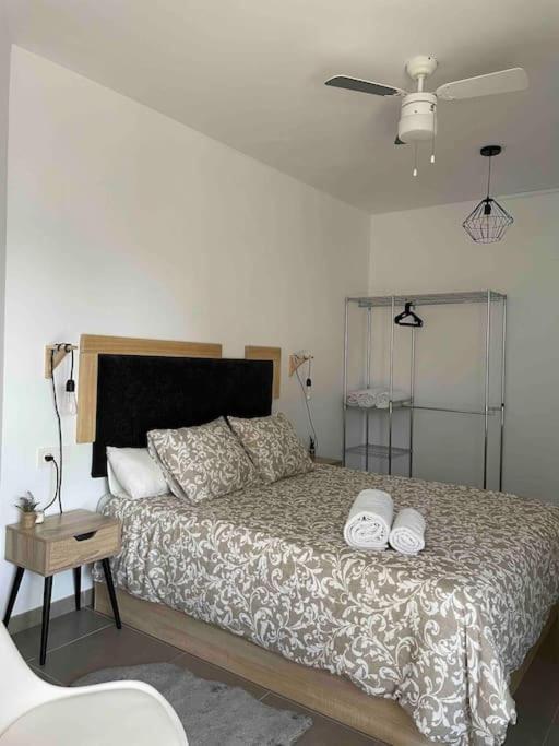 Апартаменти Apartamento Con Patio Y Jacuzzi Privado Калафат Екстер'єр фото
